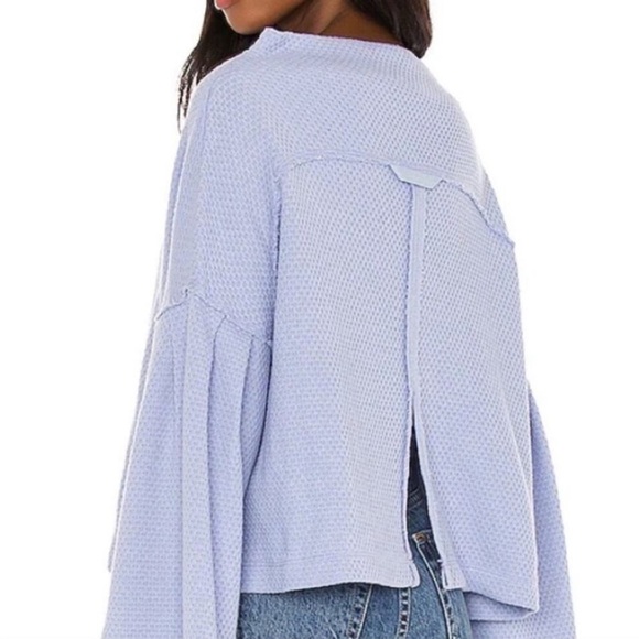 Free People Bunny Tee Knit Pullover in Blue Moon‎ Quartz Bell Sleeves Size Small - Picture 2 of 9